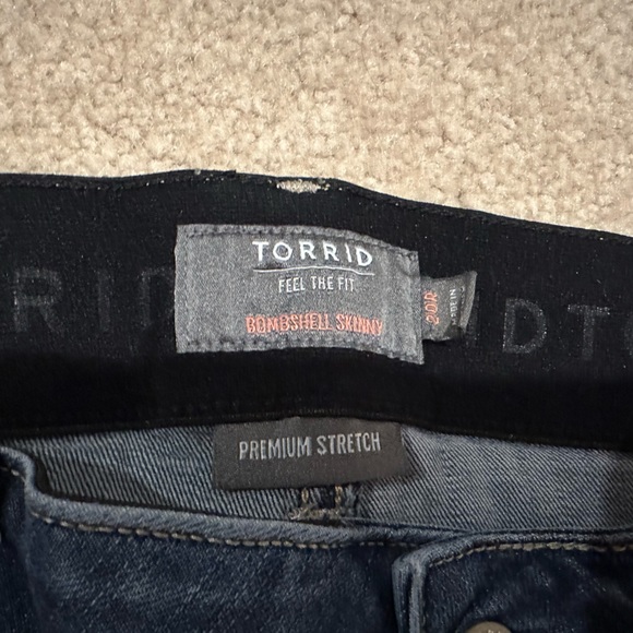 Torrid size 20R Bombshell skinny - Picture 2 of 2